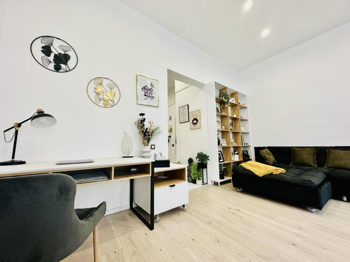 Clever Studio Near Central Shopping Center Cluj-Napoca Exterior foto